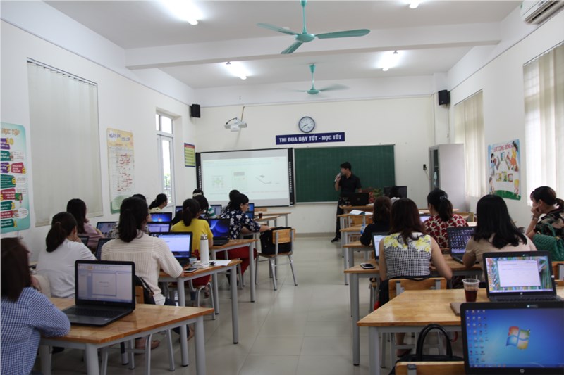 Thiết bị Wevote- Bước đột phá về công nghệ được ứng dụng trong dạy học tại Tiểu học Đô thị Sài Đồng
